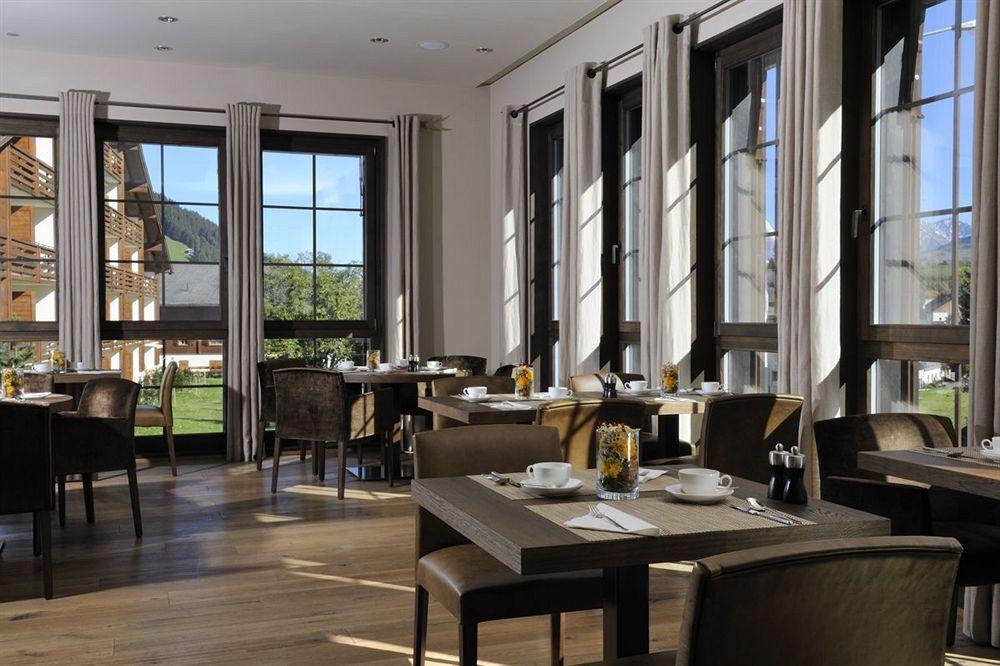 La Val Hotel & Spa บริเกลส์ ภายนอก รูปภาพ