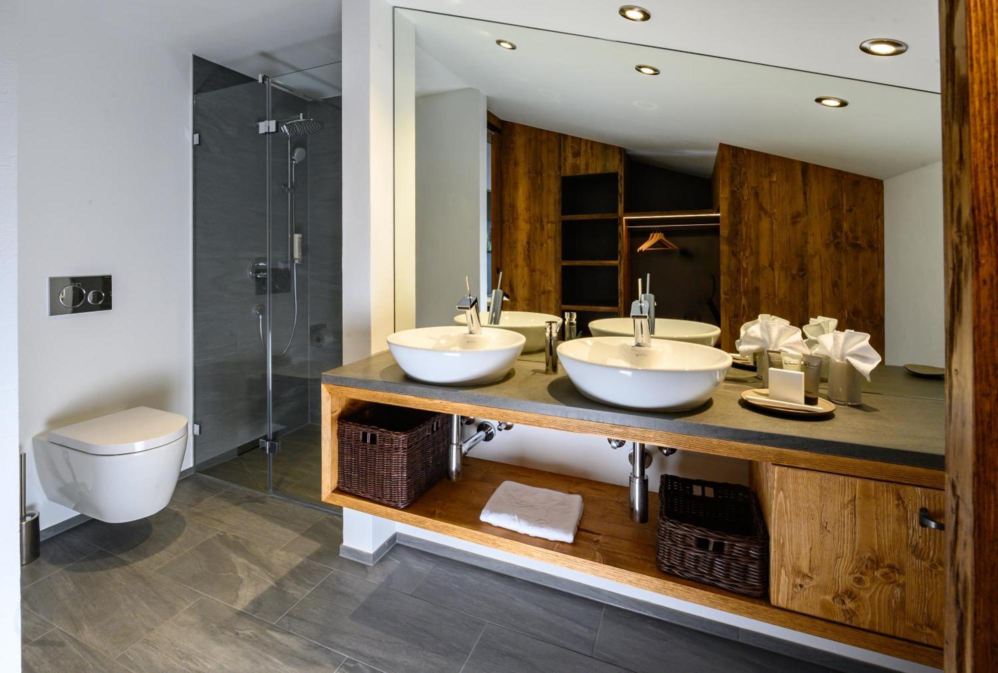La Val Hotel & Spa บริเกลส์ ภายนอก รูปภาพ