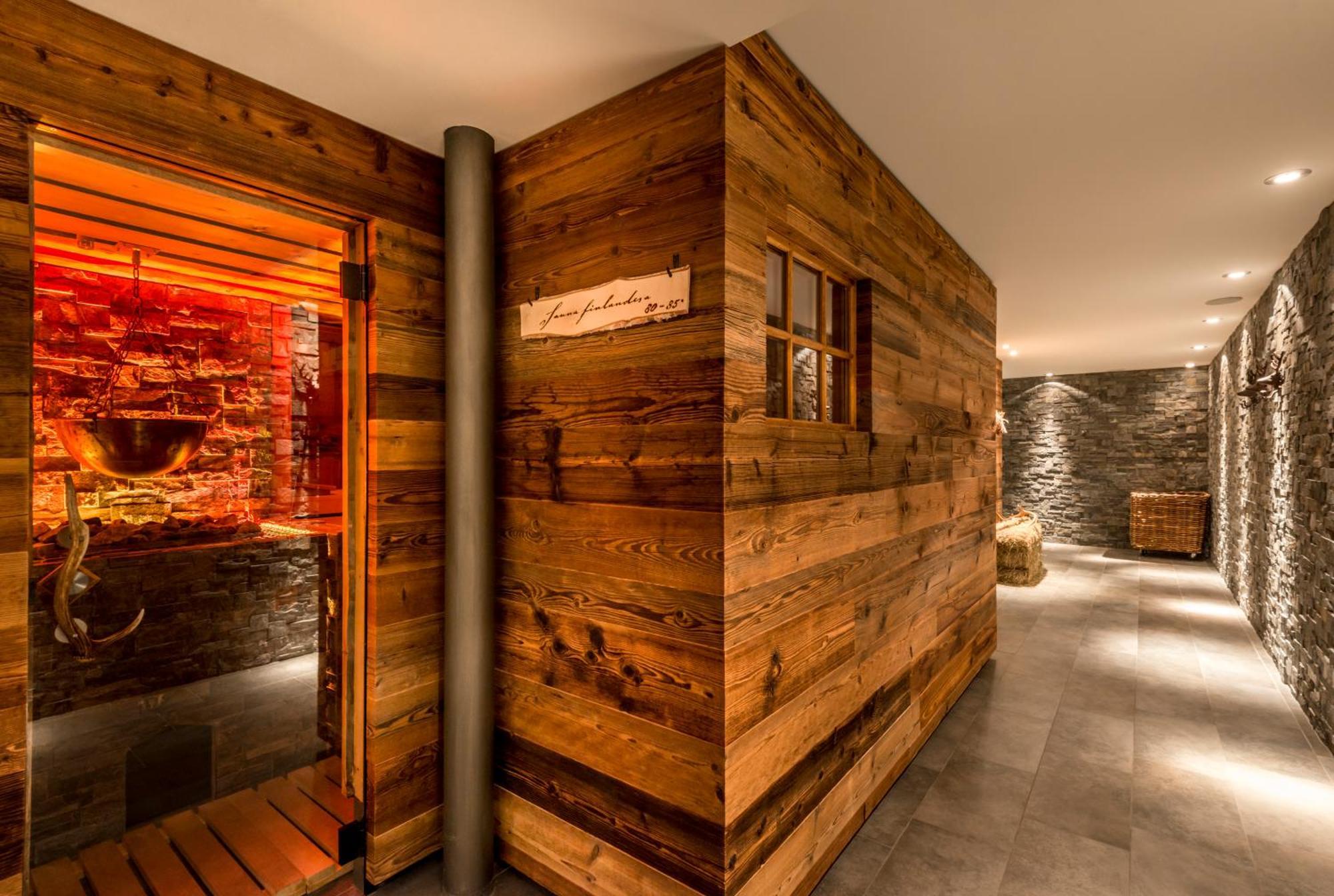 La Val Hotel & Spa บริเกลส์ ภายนอก รูปภาพ