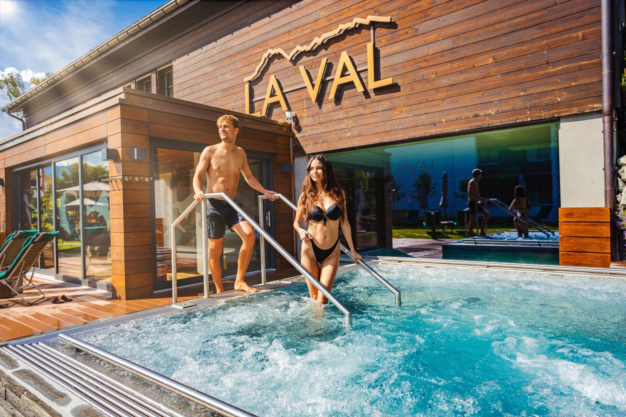 La Val Hotel & Spa บริเกลส์ ภายนอก รูปภาพ